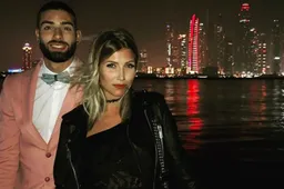 Zó geniet Carrasco met bloedmooie Noémie Happart van zijn break (Foto)