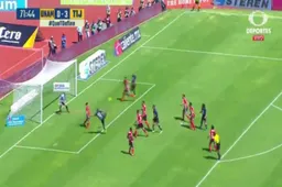 Gewezen spits van Club Brugge scoort met een erg spectaculaire volley (Video)