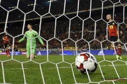 Deze Rode Duivel is helemaal door het ijs gezakt