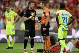 Ex-scheids schept duidelijkheid over fel besproken strafschopgoal Standard