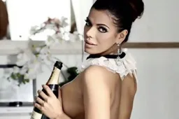 Miss BumBum kijkt nu al uit naar het WK met stomende foto