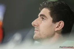 Thibaut Courtois negeert Kevin De Bruyne compleet