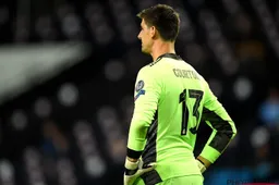 Roberto Martinez grijpt meteen in na vreselijke blunder van Thibaut Courtois