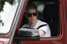 Je kan de knalrode auto van Kevin De Bruyne kopen (Maar die is wel bijzonder duur!)