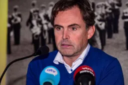 Decuyper reageert op kritiek: "Ik heb hem nooit ontslagen"