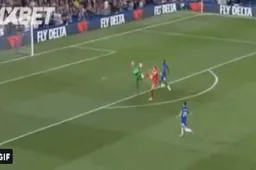 Depoitre scoort na zware blunder vervanger Courtois (Video)