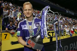 Deschacht over Onyekuru en Teodorczyk: "Op training zeer moeilijk"