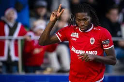 Dieumerci Mbokani (33) wordt mogelijk de nieuwe spits van Anderlecht