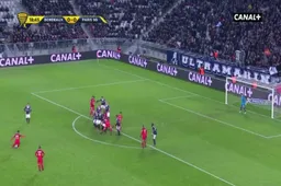 Di Maria scoort een perfecte vrije trap voor PSG (Video)