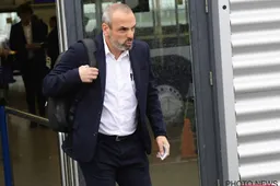 Interim-trainer luidt alarmbel al bij Genk: "Dit mag niet meer aanslepen"
