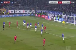 Douglas Costa scoort een absolute wereldgoal voor Bayern München (Video)