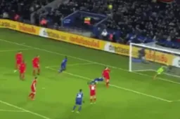 Mignolet houdt Liverpool recht met wereldsave (Video)