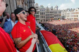 Bij Chelsea gaan ze heel ver voor Hazard: "We hebben je nodig!"