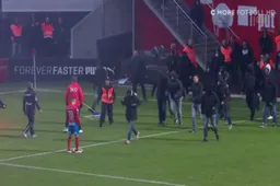 Fans gaan helemaal door het lint na degradatie en vallen speler aan (Video)
