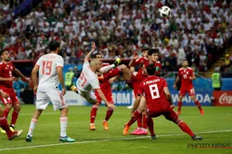 Iedereen is gefrustreerd tijdens Iran-Spanje: "Dit gaat er echt over!"