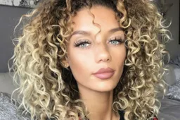 WAG van Lingard heeft wel heel sexy outfit aan om haar vriendje aan te moedigen