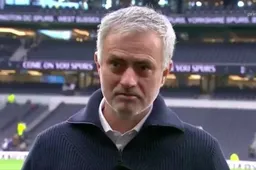 José Mourinho breekt tijdens interview: "Hij is overleden" (VIDEO)