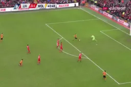 Concurrent van Simon Mignolet wordt belachelijk gemaakt bij tegendoelpunt (Video)