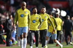 Fans van Manchester City kijken heel verbaasd naar Vincent Kompany (die alweer speelt)