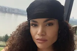 Zus van Noa Lang verrast Club-fans in sexy lingerie