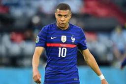 Ronaldo verrast en stuurt Kylian Mbappé serieuze waarschuwing