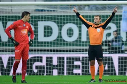 VAR en scheidsrechter nemen absolute hoofdrol in Gent-Antwerp