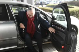 Lambrecht met handen in het haar bij Lokeren: "Dat heeft Maes mij gezegd"