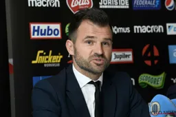 Club-speler aarzelt over coach Leko