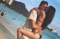 Szczesny slaat deze bloedmooie WAG aan de haak