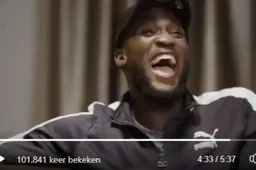 Lukaku reageert op first touch-kritiek en lacht met Rode Duivels