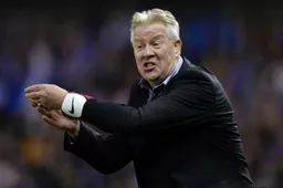 Fans van Belgische club zijn het beu: "Emmer der vernederingen is vol, het is tijd voor Peter Maes"