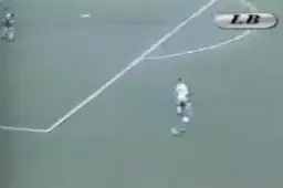 Iedereen zot van Dries: Mertens weeral vergeleken met deze legendarische voetballer (video)