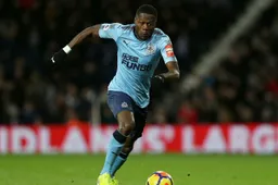 'Mbemba verlaat Newcastle en maakt zich op voor terugkeer naar België'