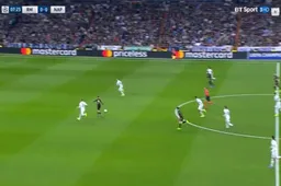 Mertens bereidt geweldige goal van Napoli voor, doelman van Real Madrid staat voor schut (Video)