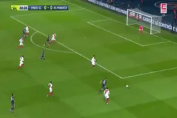 Thomas Meunier imponeert weer bij PSG met een fantastische actie tijdens topper (Video)