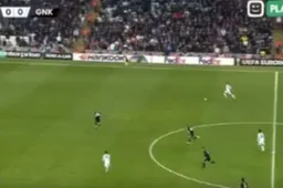 Genk scoort ongelofelijk doelpunt op Besiktas (VIDEO)