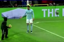 Tijdrekken? Dat doet Walker (City) op deze erg sluwe manier (Video)