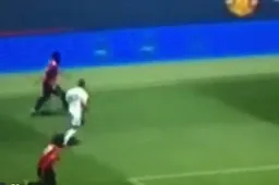 Man U-fans worden gek bij het zien van deze actie van Martial (Video)
