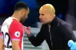 Wat doet Guardiola hier in godsnaam? (Video)