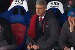 Wenger maakt zichzelf compleet belachelijk na deze actie (Video)