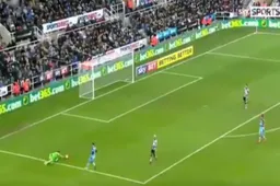 Concurrent van Sels heeft nog een mirakelsave in huis na onwaarschijnlijke blunder (Video)