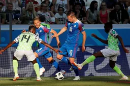 Iedereen zegt hetzelfde na eerste helft Nig-IJs: “Loopt de spuigaten uit!”