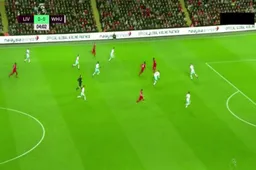 Origi bouwt doelpunt van Liverpool op met enkele geniale tikjes (Video)