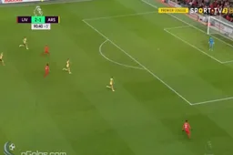 Origi duwt Arsenal met een fantastische assist helemaal de dieperik in (Video)