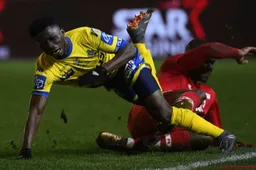 Antwerp-fans razend net voor rust: "Waarom heb je dan een videoref!"