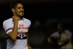 Zalige speler! Pato scoort wereldgoal (Video)