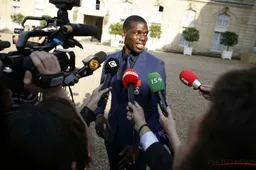 Paul Pogba doorbreekt de stilte en kondigt toptransfer aan