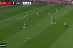 Niet te geloven: Ronaldo doet dit bij zijn debuut bij Man United (VIDEO)