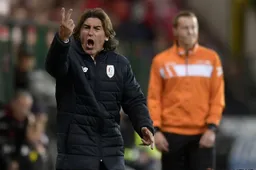 Standard hakt knoop door over positie van Sa Pinto