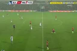 Ibrahimovic redt Manchester United na een fenomenale pass van Pogba (Video)